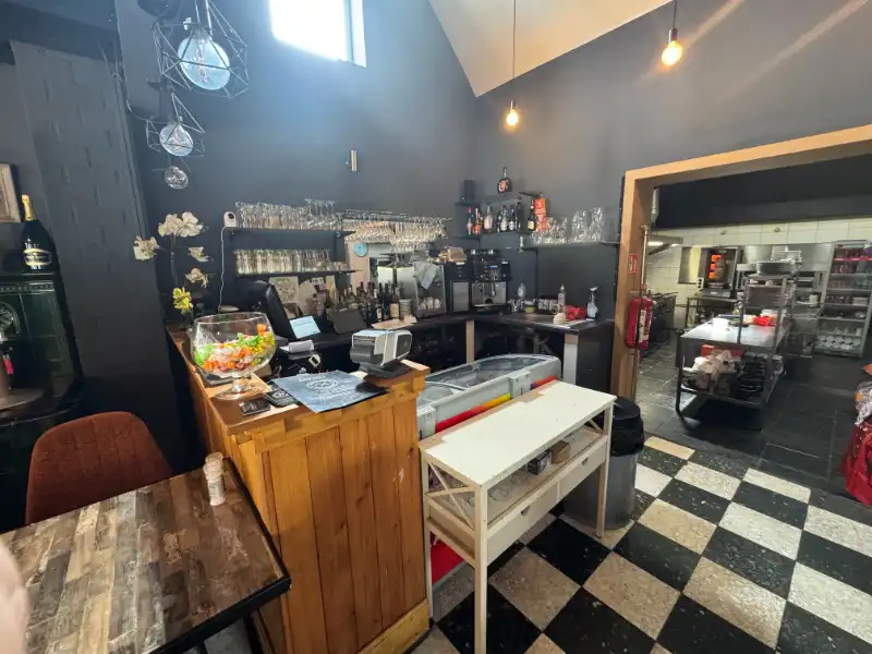 Handelspand op goede locatie! foto 7