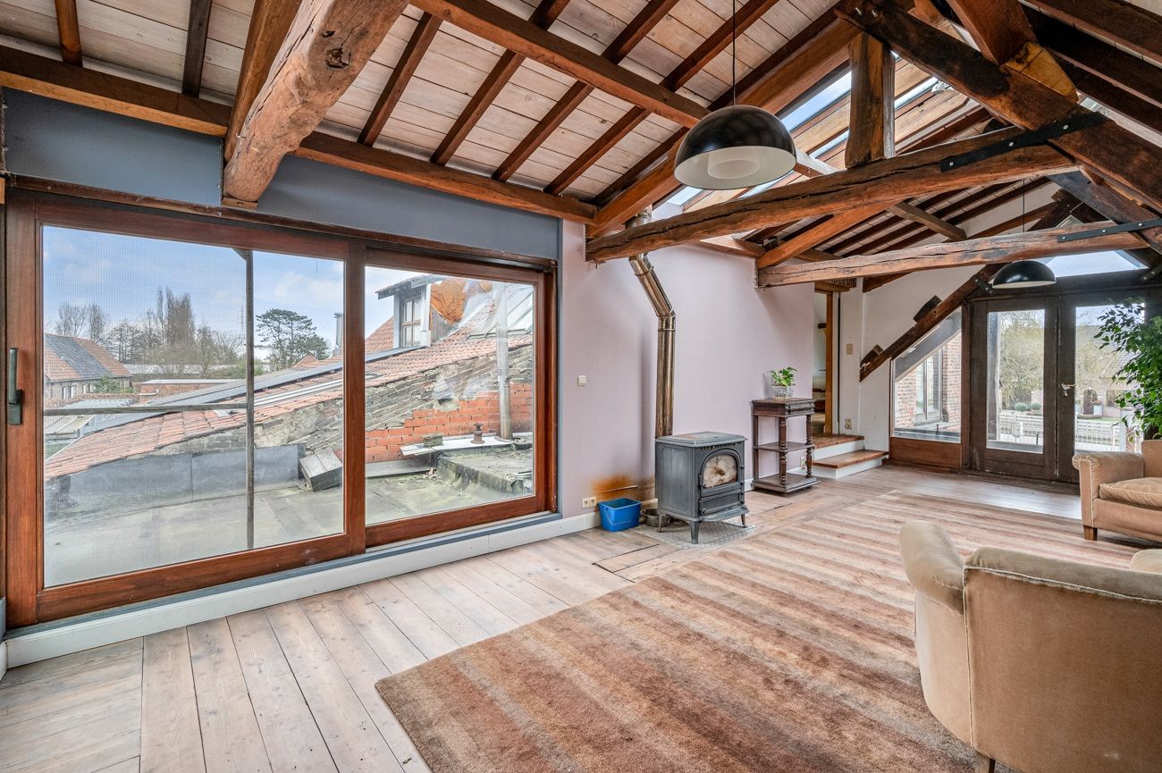 VERKOCHT!! Ruime alleenstaande volledig te renoveren woning met afzonderlijke garage op een makkelijk bereikbare locatie in Desteldonk. foto 42