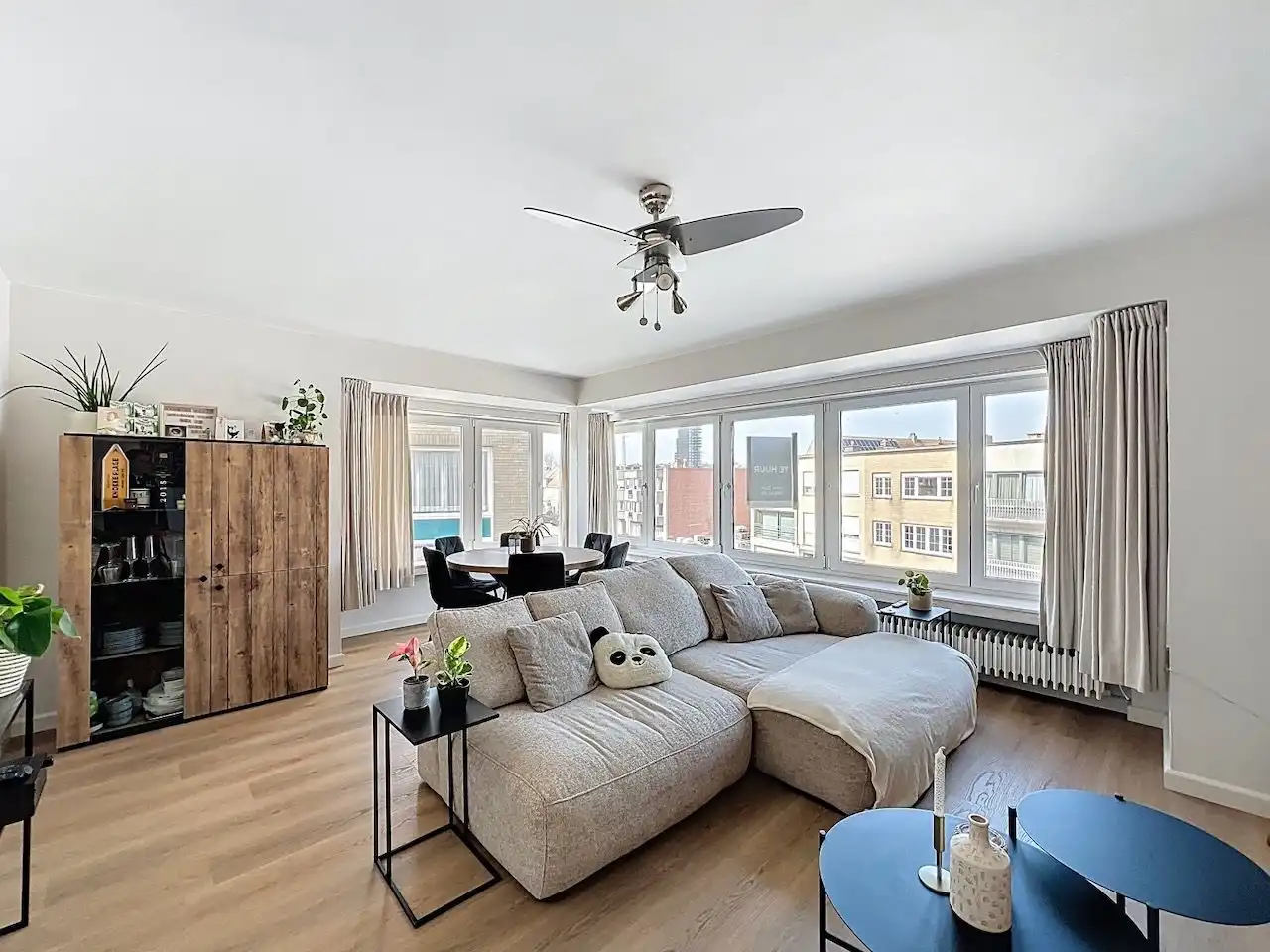 Mooi ingedeeld twee slaapkamerappartement in het hart van Heist. foto 7