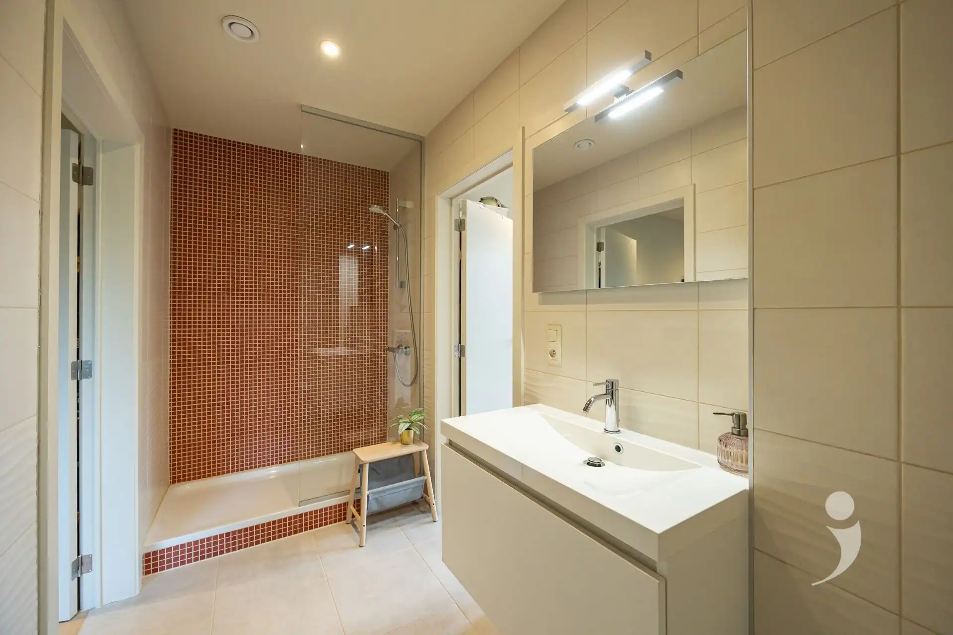 Volledig gerenoveerde gelijkvloerse woning op toplocatie in Aarschot foto 21