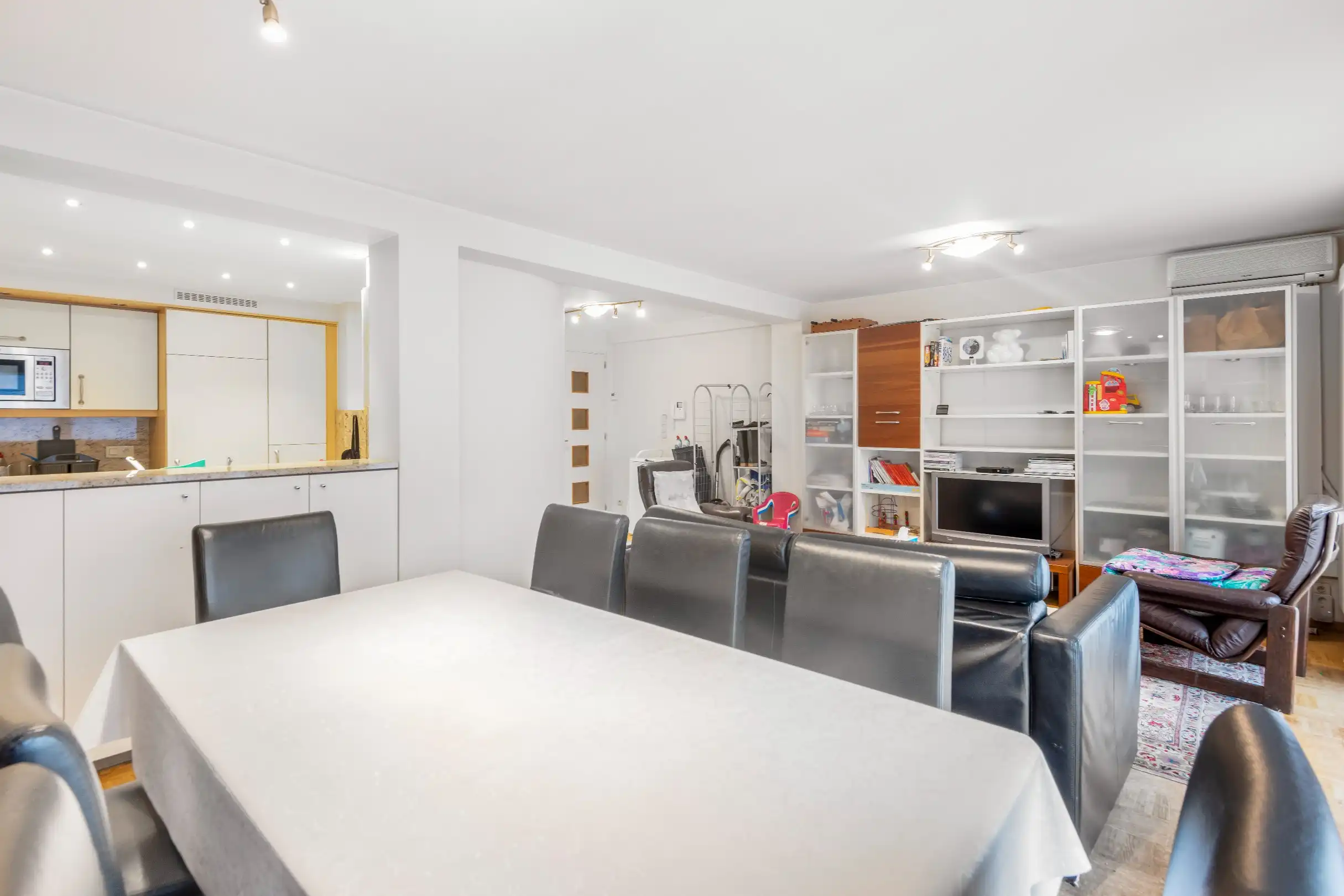 Gelijkvloers loftapp. met 3 slpk. en zeer ruim ZONNETERRAS. foto 6