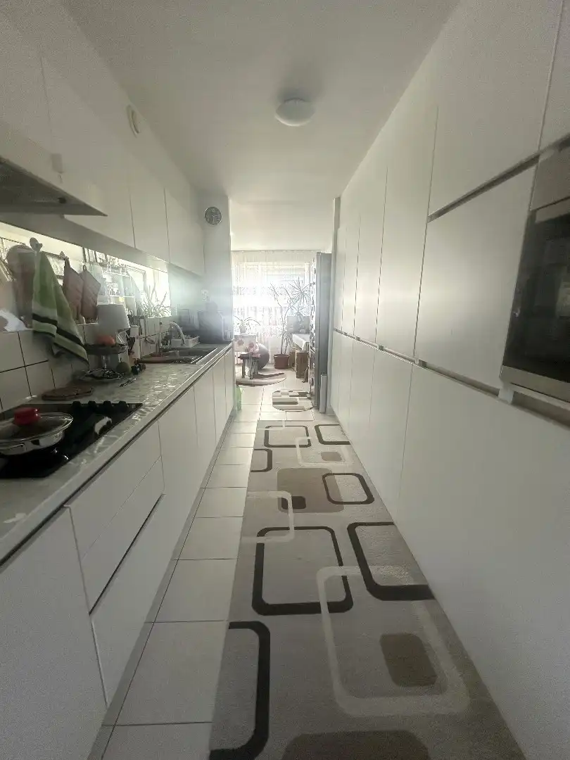 Lichtrijk en energiezuinig appartement (116 m²) met 2 slpk en groot terras, Torhout. foto 6