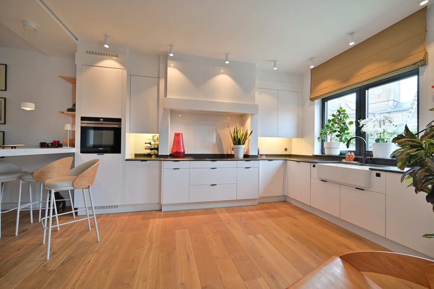 Luxe en comfortabel wonen (256 m2) op toplocatie in centrum Maaseik (EPC: A-label) foto 9