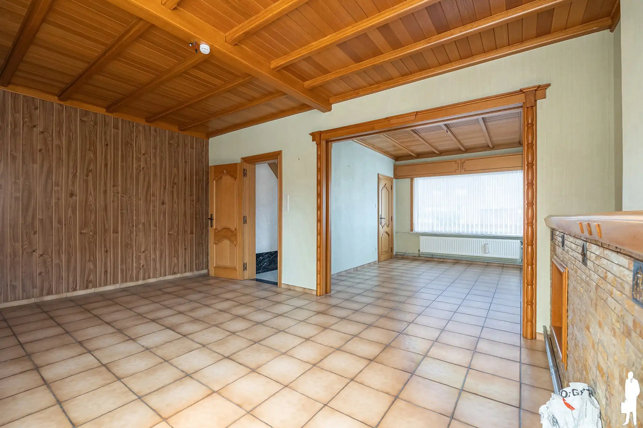 Gezinswoning met veranda, garage en tuin op topligging  foto 4