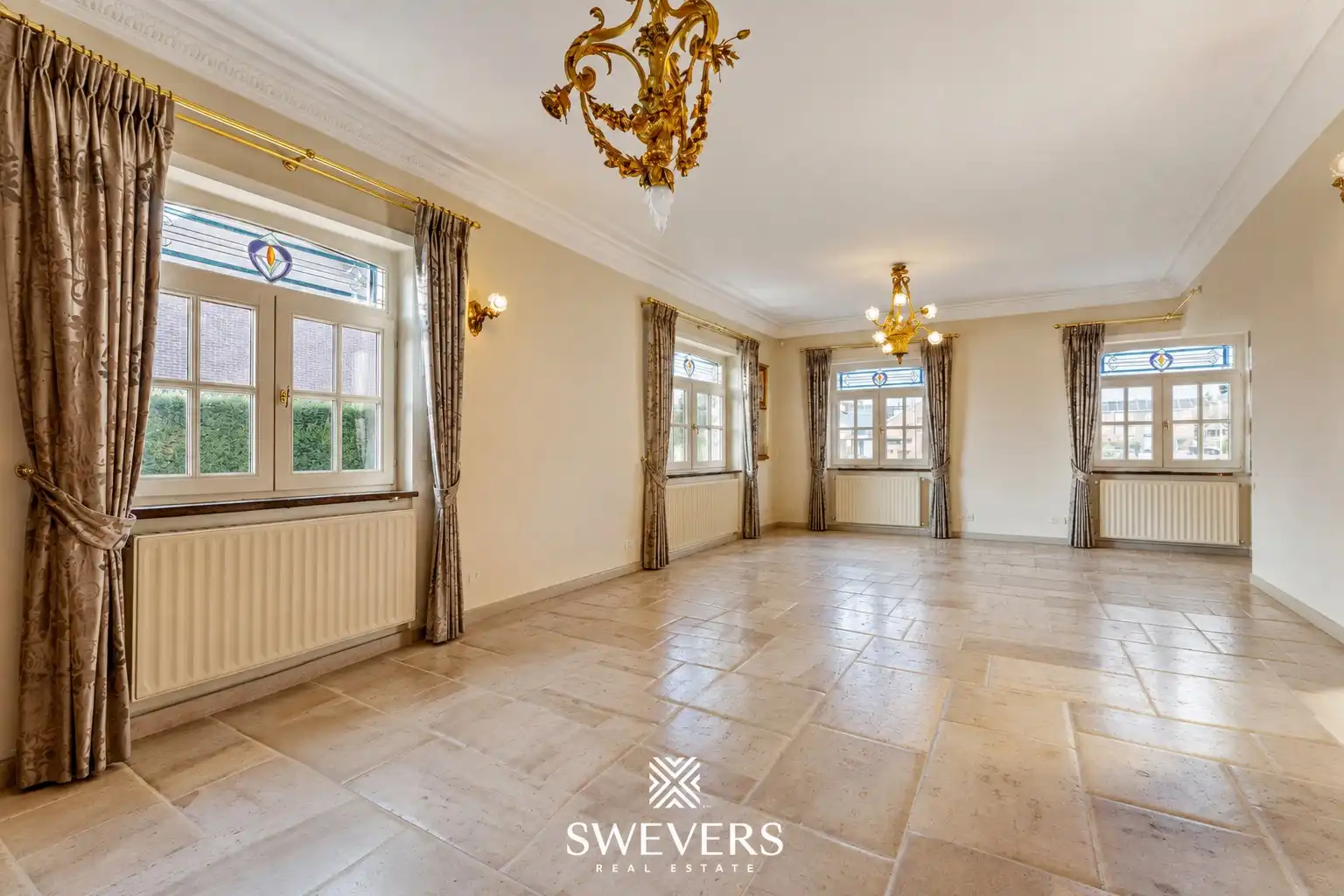 Ruime open bebouwing met 4 slaapkamers en zonnige tuin in Houthalen foto 6