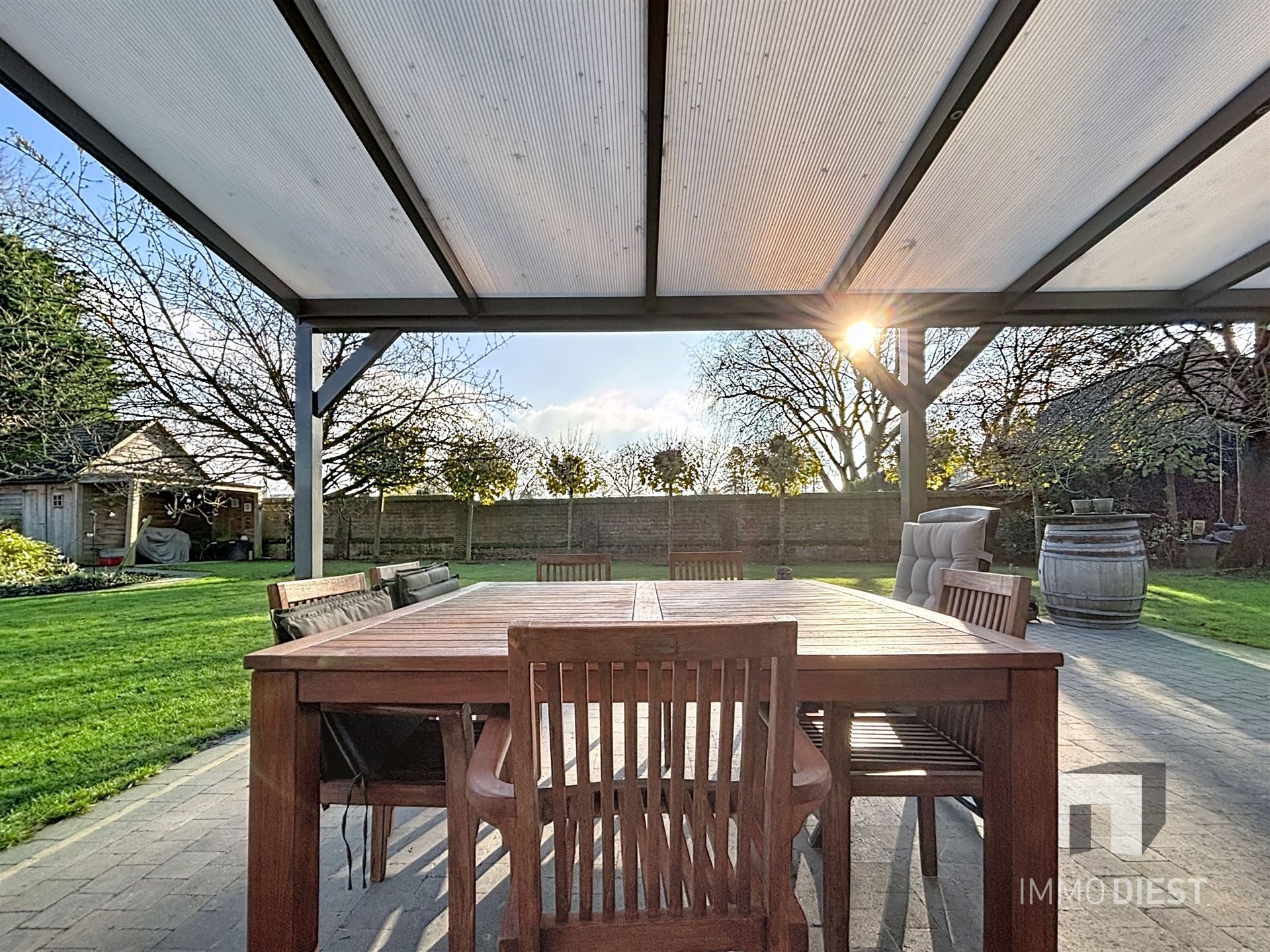 Perfecte gezinswoning in doodlopende straat met 3slpks en een mooie tuin foto 12