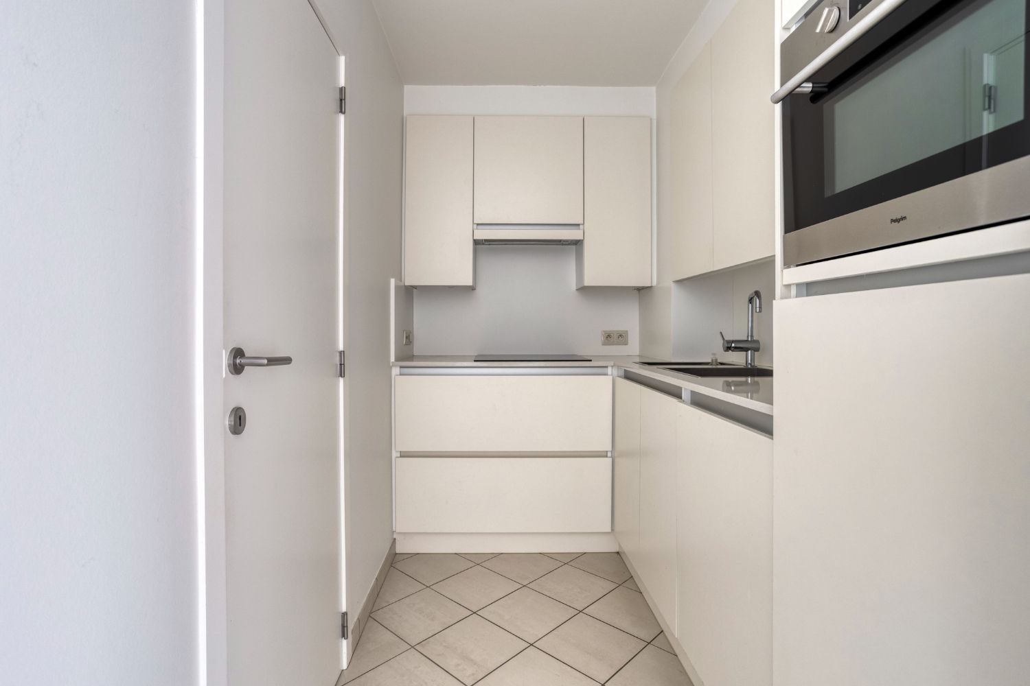 Instapklaar appartement met 1 slaapkamer aan de rand van de Simliwijk foto 4