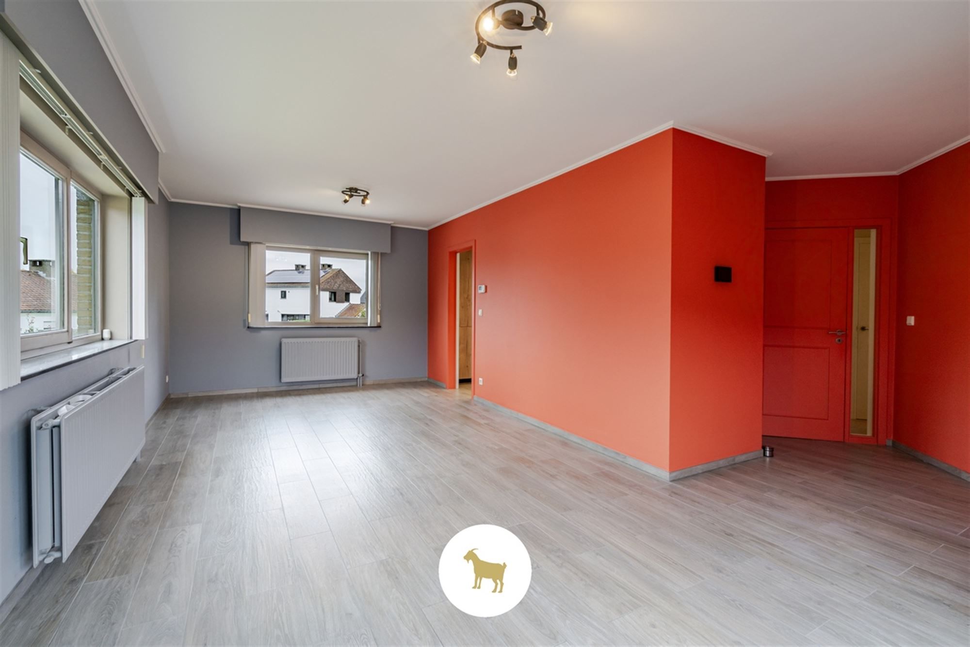 Instapklare OPEN BEBOUWING met 3 SLAAPKAMERS en GARAGE op een rustig gelegen PERCEEL GROND van 655m² foto 3