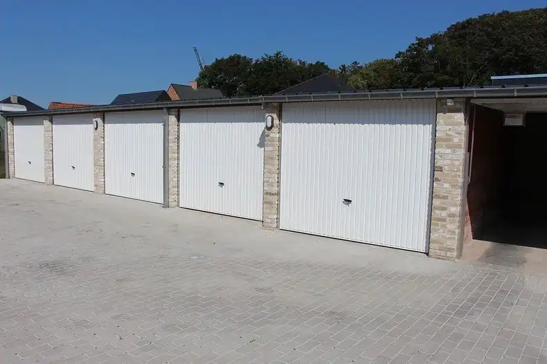 Garage te huur Oostmeetstraat 22 -/B - 8680 Koekelare
