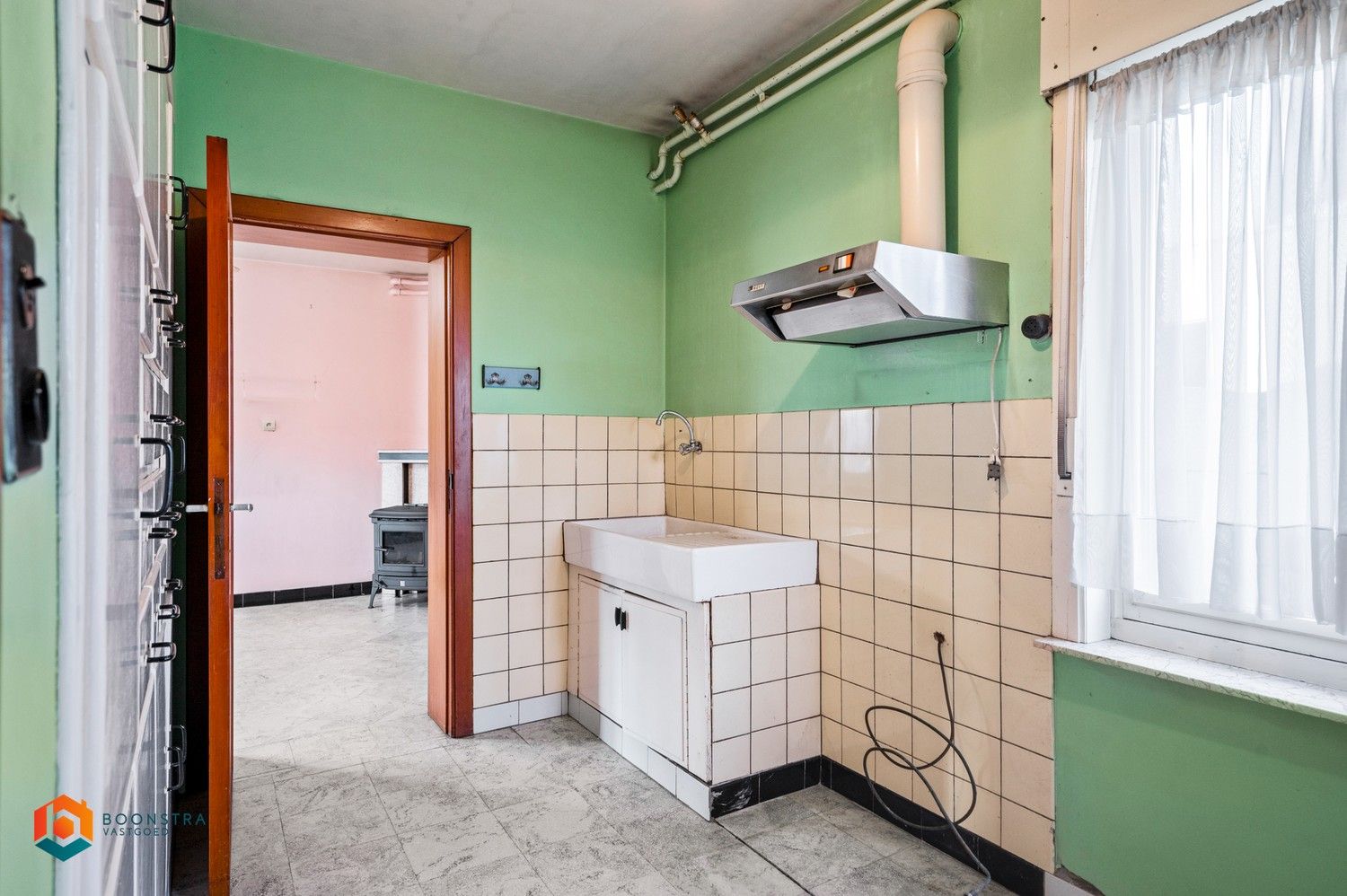 Te renoveren woning met 3 slpkrs en 2 garages in Berlaar-Heikant foto 8