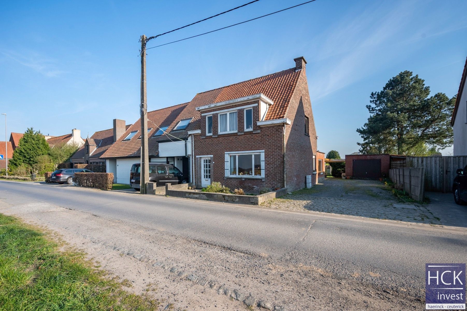 Hoofdfoto van de publicatie: WANNEGEM-LEDE - Te renoveren/herbouwen woning in hartje van het pittoreske Wannegem!!