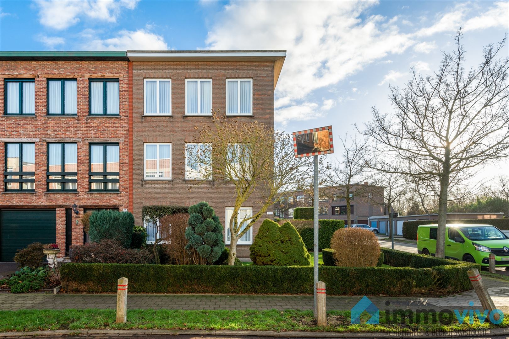 Ruime half-open bebouwing met 6 slpk's, tuin en 2 garageboxen foto 23