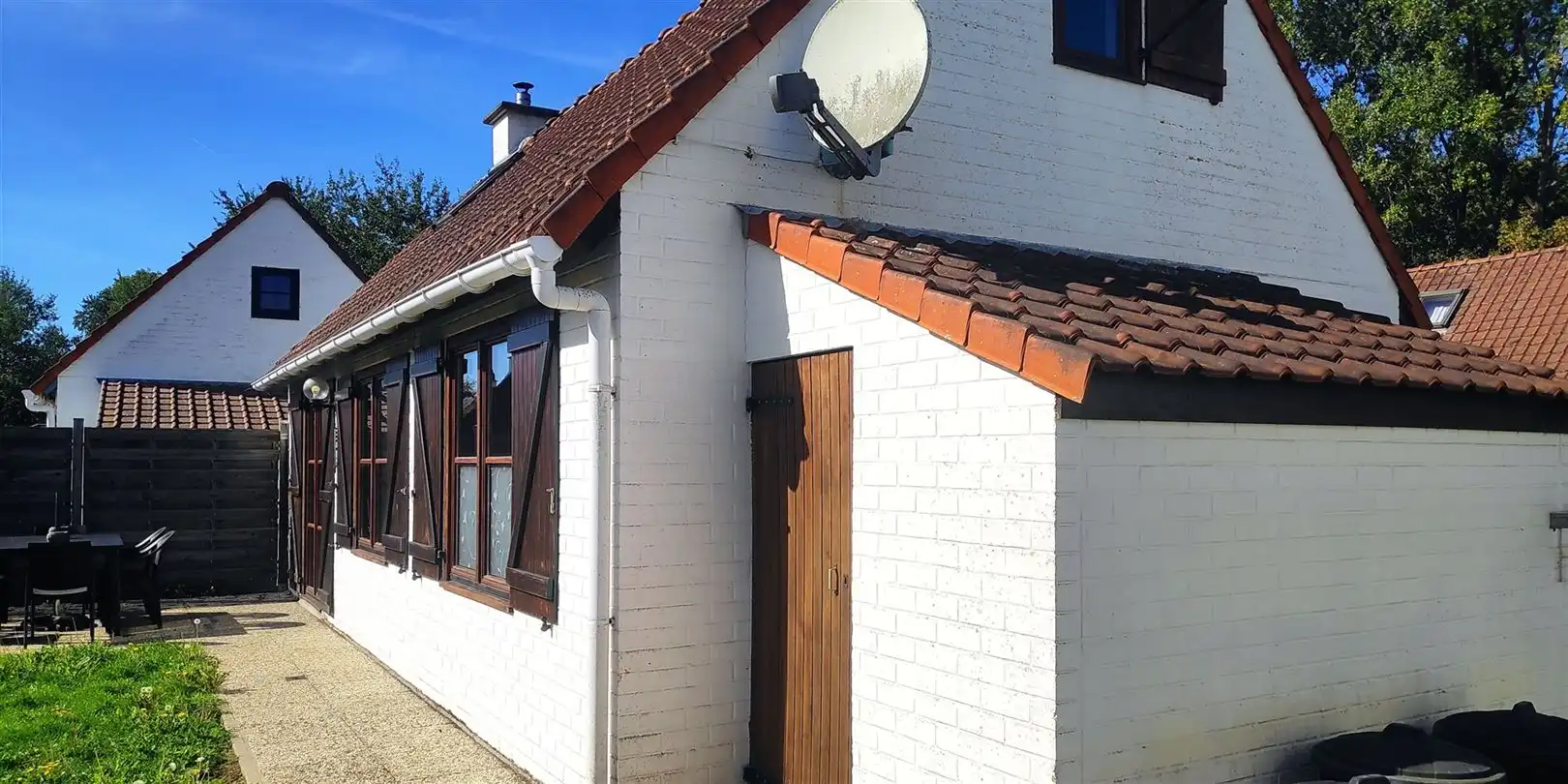 Mooi bemeubelde woning foto 2