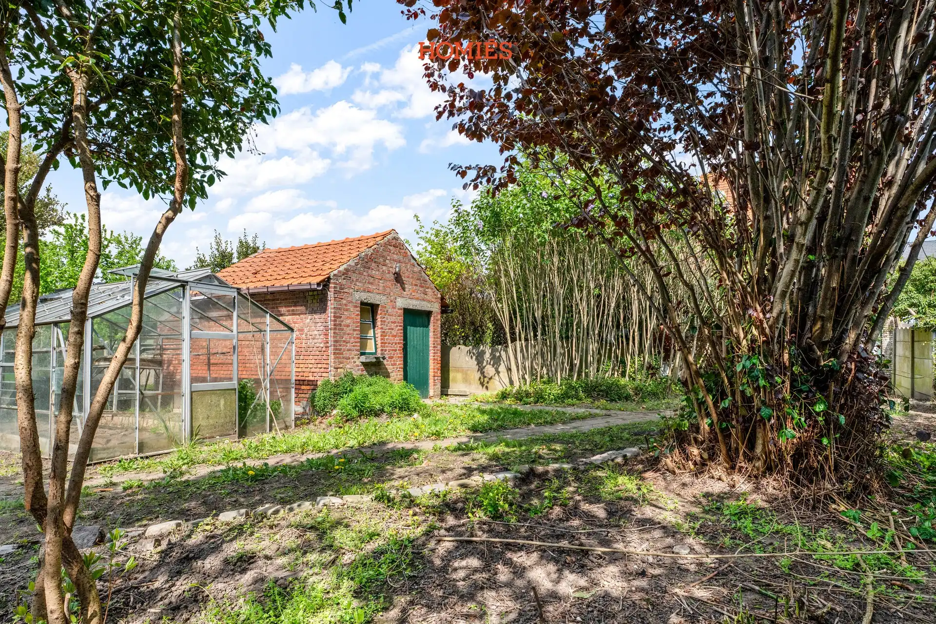 Karaktervolle deels gerenoveerde woning met schuur en tuin foto 23