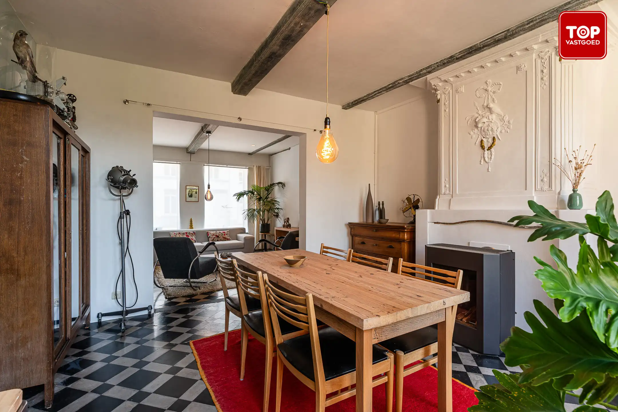 Authentieke en ruime woning met 3 slaapkamers, groot atelier en zonnige tuin foto 5