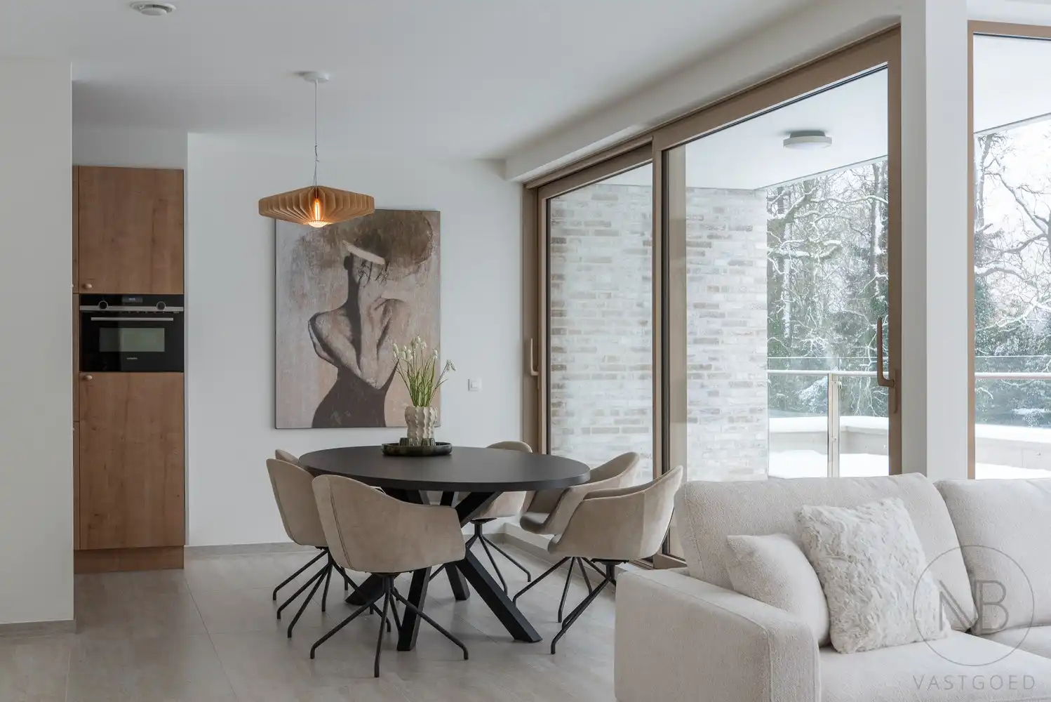 Nieuwbouwappartement met 2 parkeerplaatsen foto 3