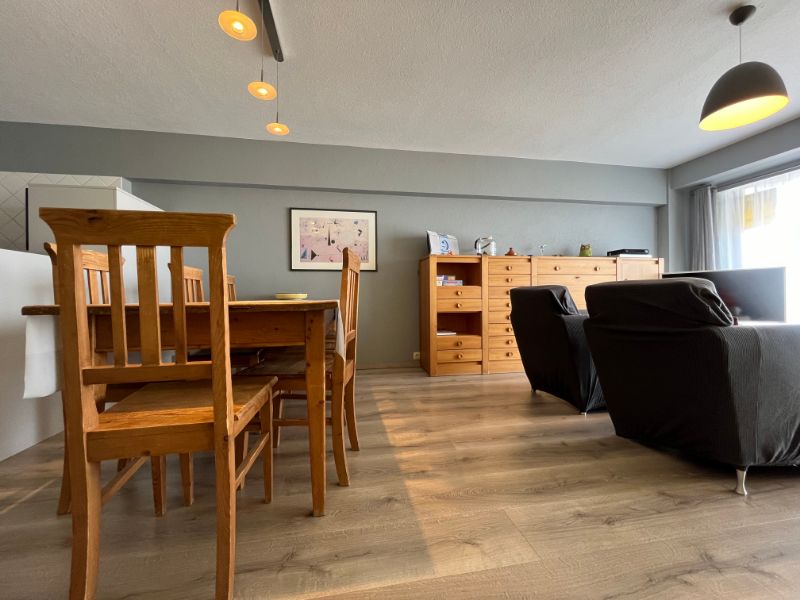 Ruim appartement met 3 slaapkamers en frontaal zeezicht foto 4