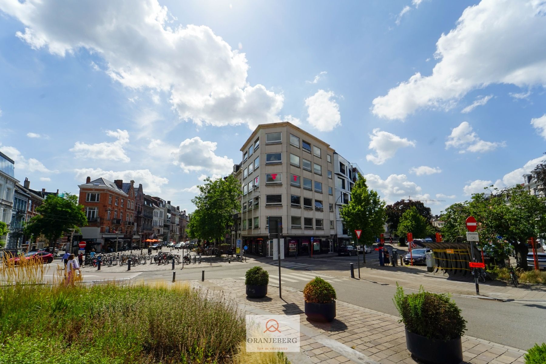 Instapklaar hoekkantoor met 5 ruimtes aan François Laurentplein foto 25