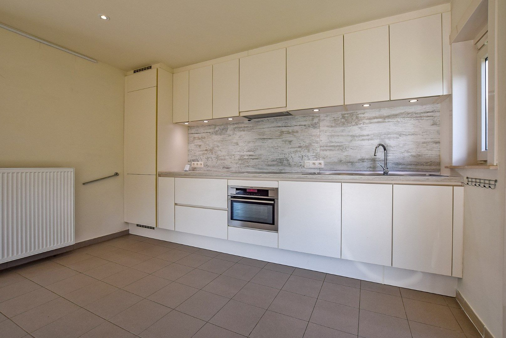 Instapklare villa met 4 slaapkamers op 579 m² gelegen te Koksijde Sint-Idesbald.  foto 5