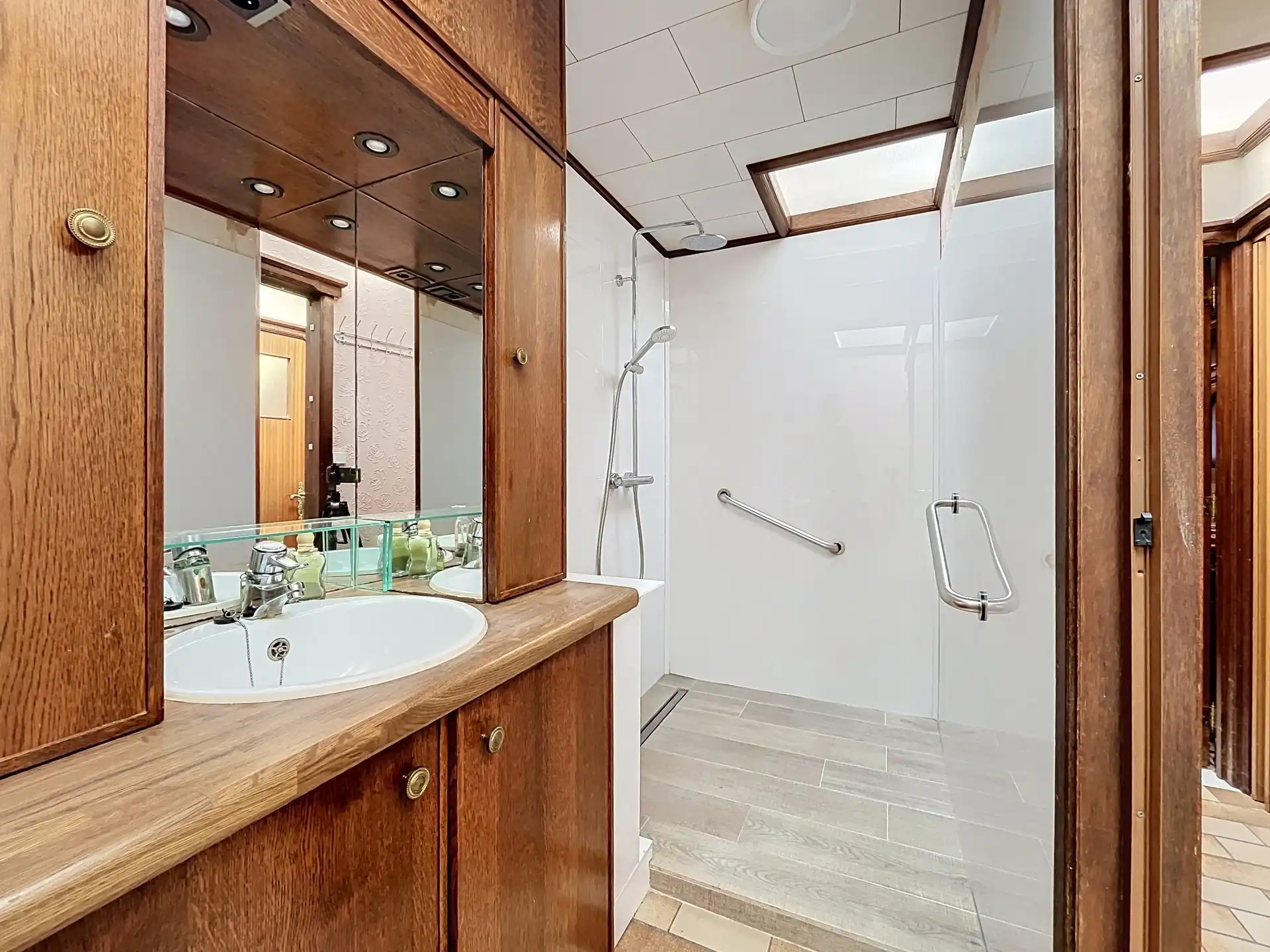 Gezinswoning met 3 slaapkamers en veel mogelijkheden! foto 8