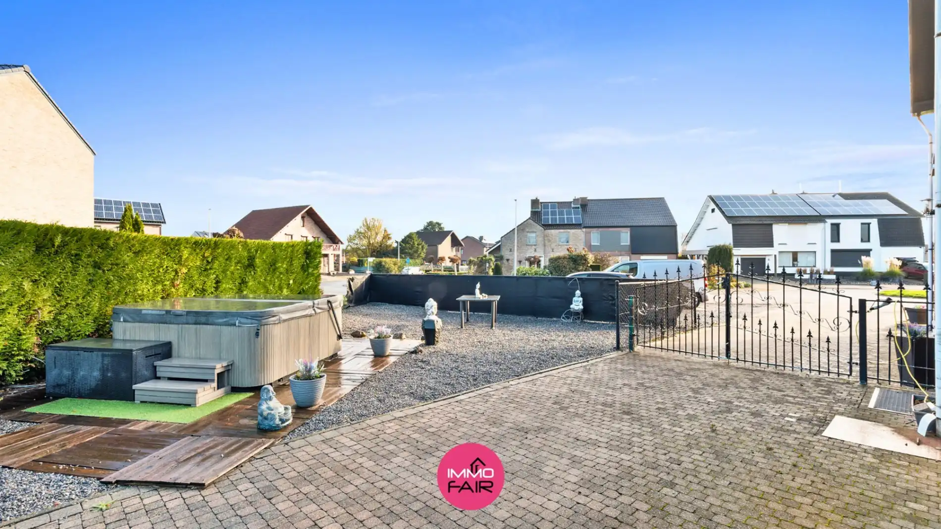 Ruime gezinswoning op geliefde locatie! foto 10