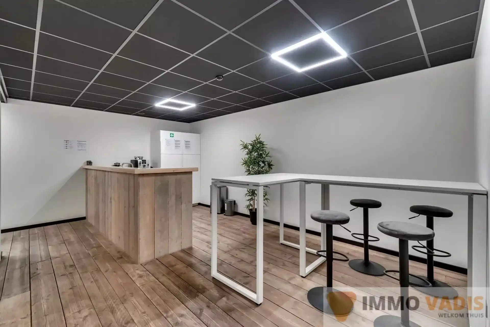 Industrieel gebouw op strategische locatie foto 18