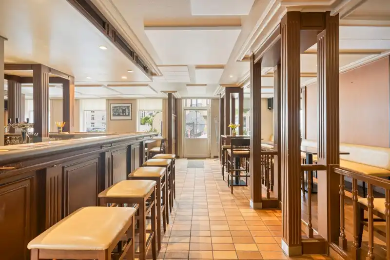 Handelspand met woonmogelijkheid en tuin – ideaal voor renovatie of herontwikkeling foto 11