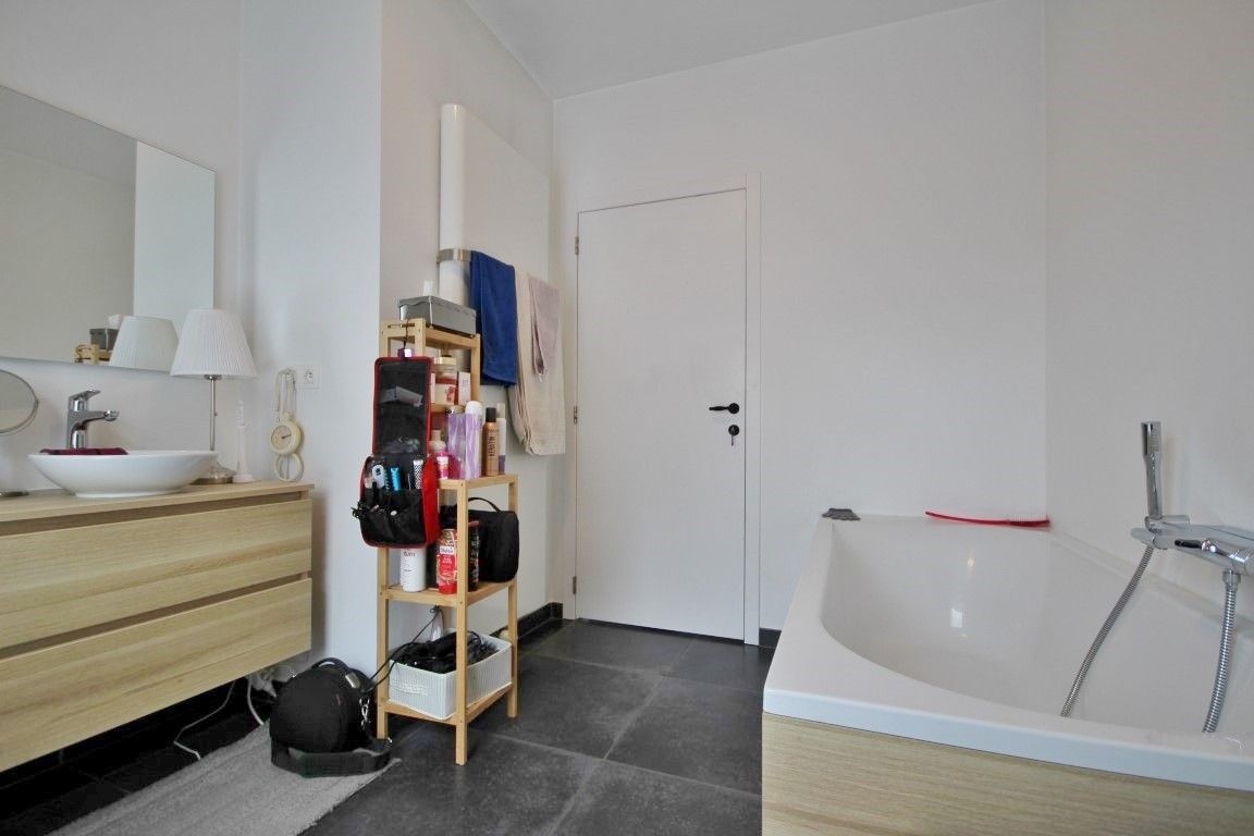 Gelijkvloers appartement te huur in Heers foto 9