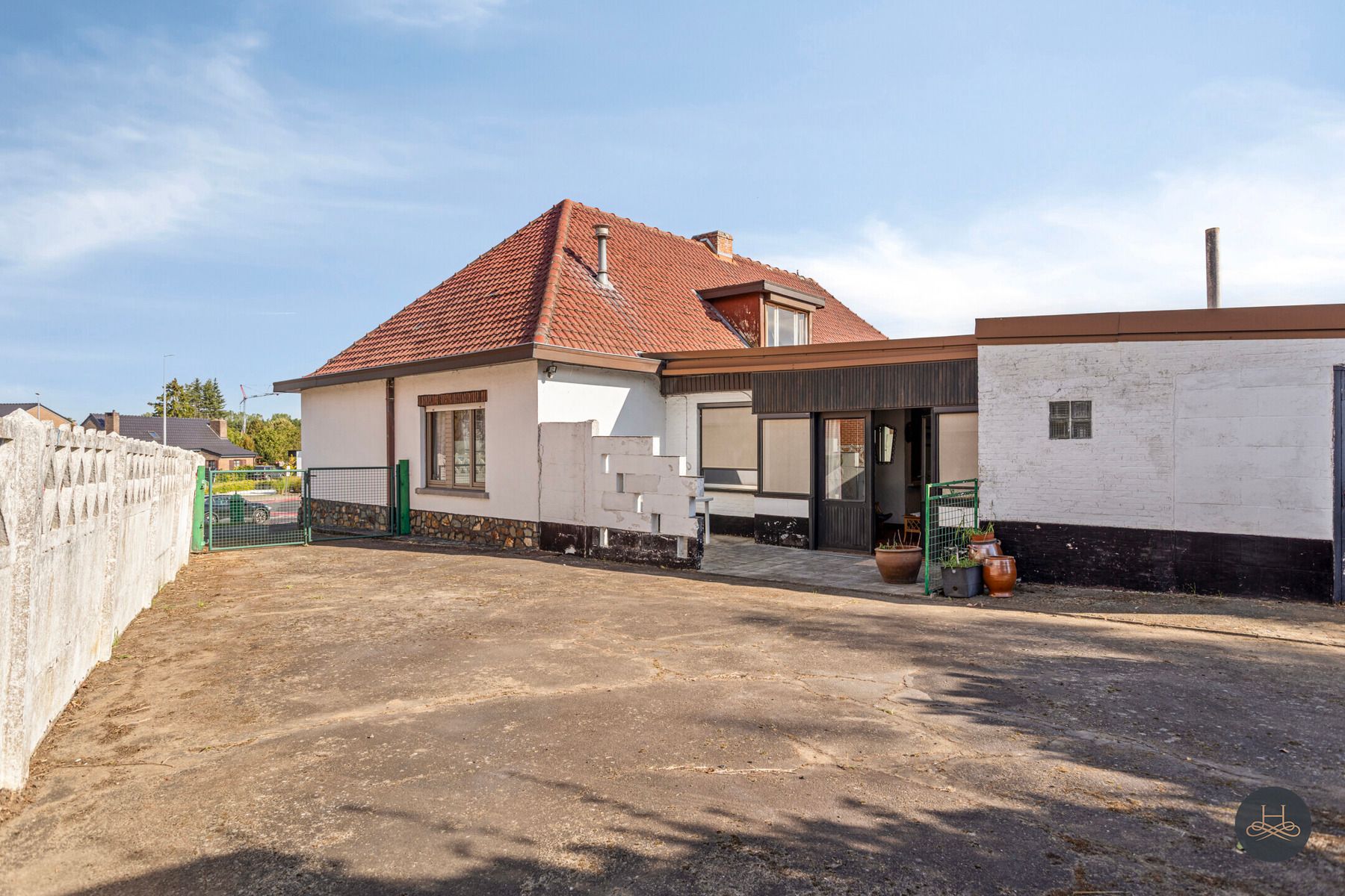 Karaktervolle en ruime halfopen woning met leuke tuin foto 25