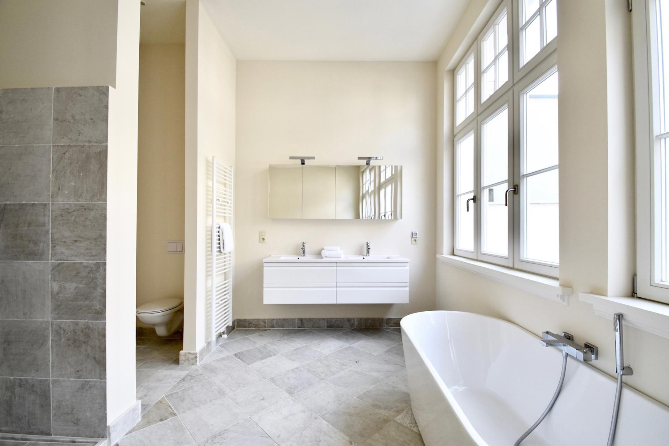 ANTWERPEN-CENTRUM - Gerenoveerde Stadsvilla in het hartje van de stad. foto 9