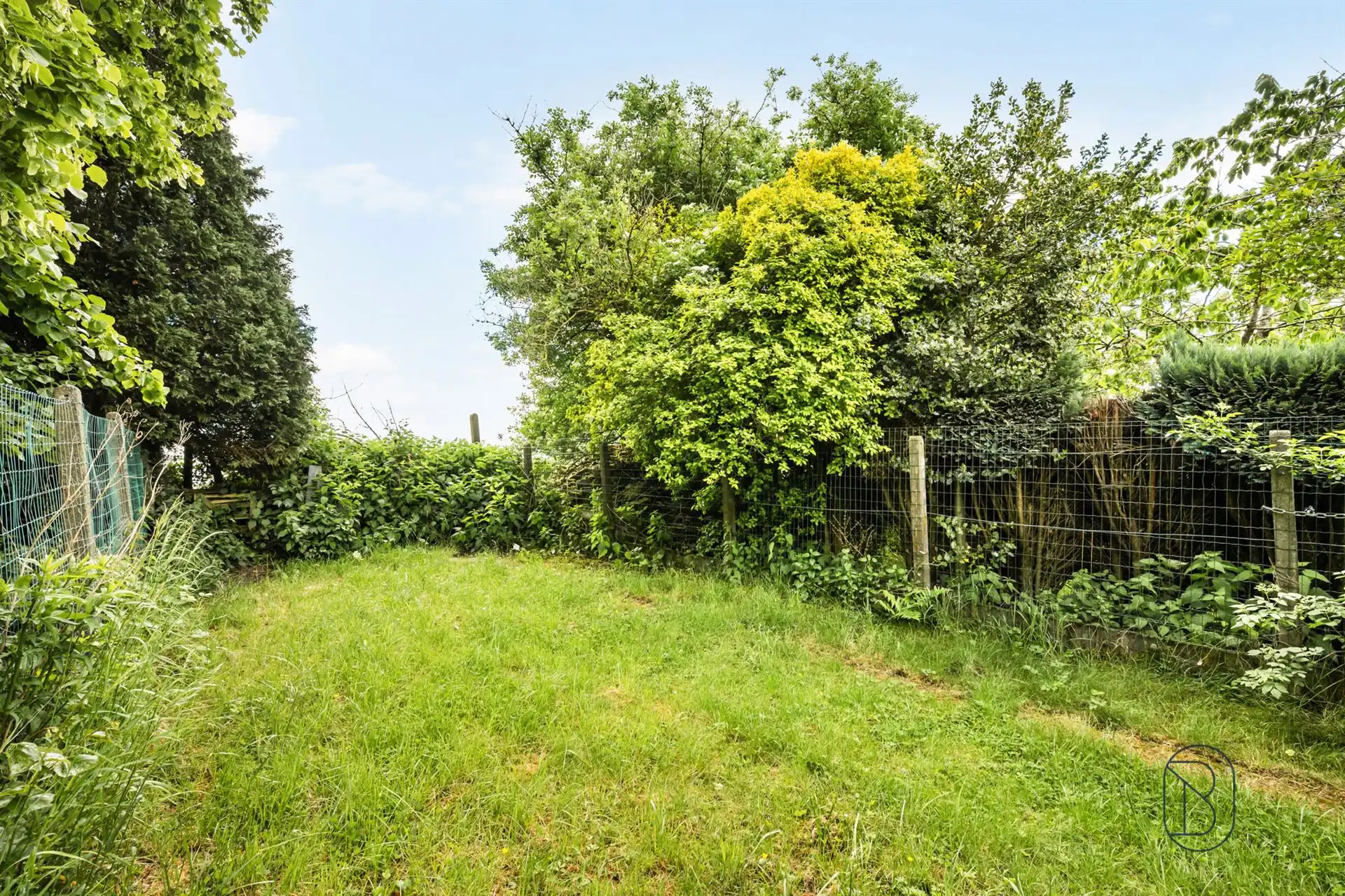 Bel-etagewoning met 3 slpk, garage en tuin in Vloesberg foto 22