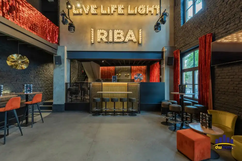 Overname stijlvolle bar met veel mogelijkheden voor spotprijs in historisch centrum Ieper foto 12