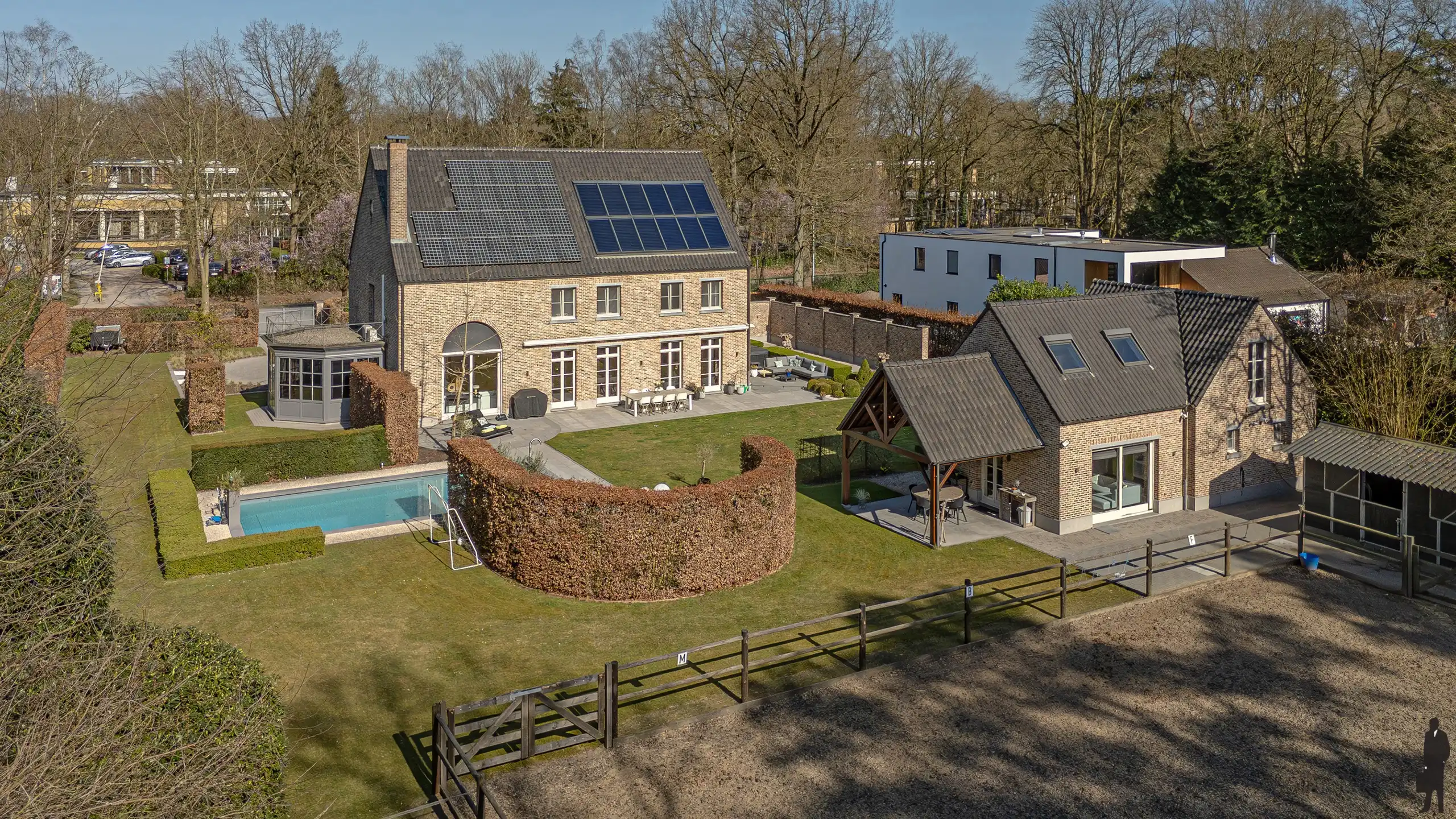 Topvilla met paardenaccomodatie, infinity-pool en 2e woning! foto 65