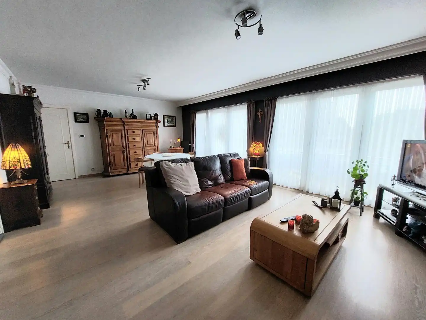 Ruim appartement  foto 3