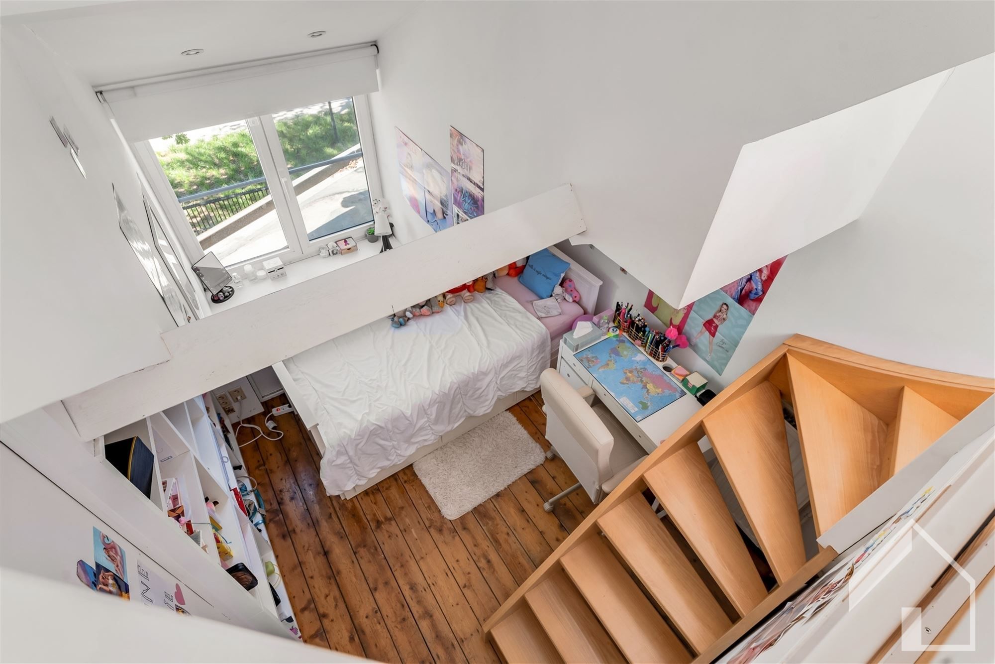 Polyvalente woning in het centrum van Broechem met mogelijkheid tot uitbating van een handelszaak (of vrij beroep) foto 22