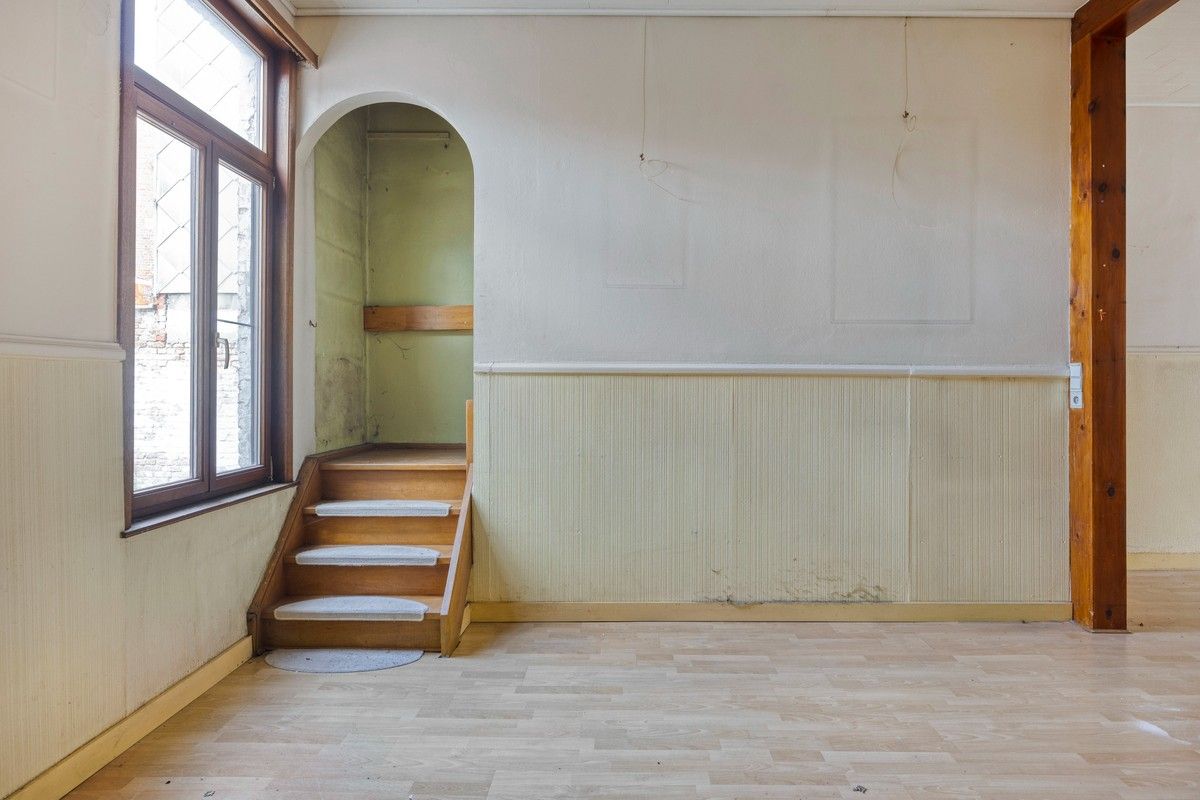 RUIME EN RUSTIG GELEGEN GEZINSWONING | 4 SLPKS - GARAGE - TUIN | TE RENOVEREN foto 12