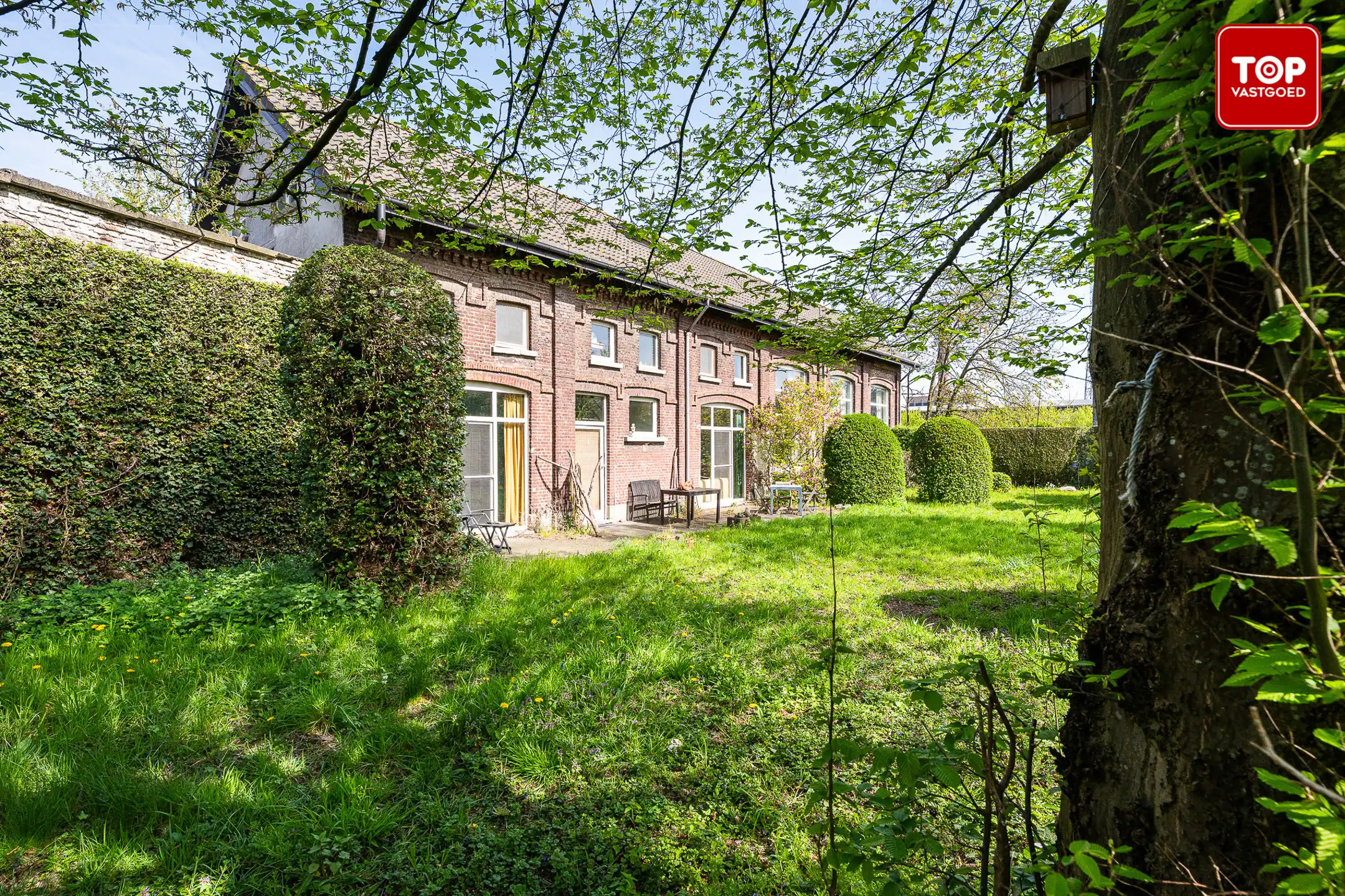 Hoofdfoto van de publicatie: Huis te koop