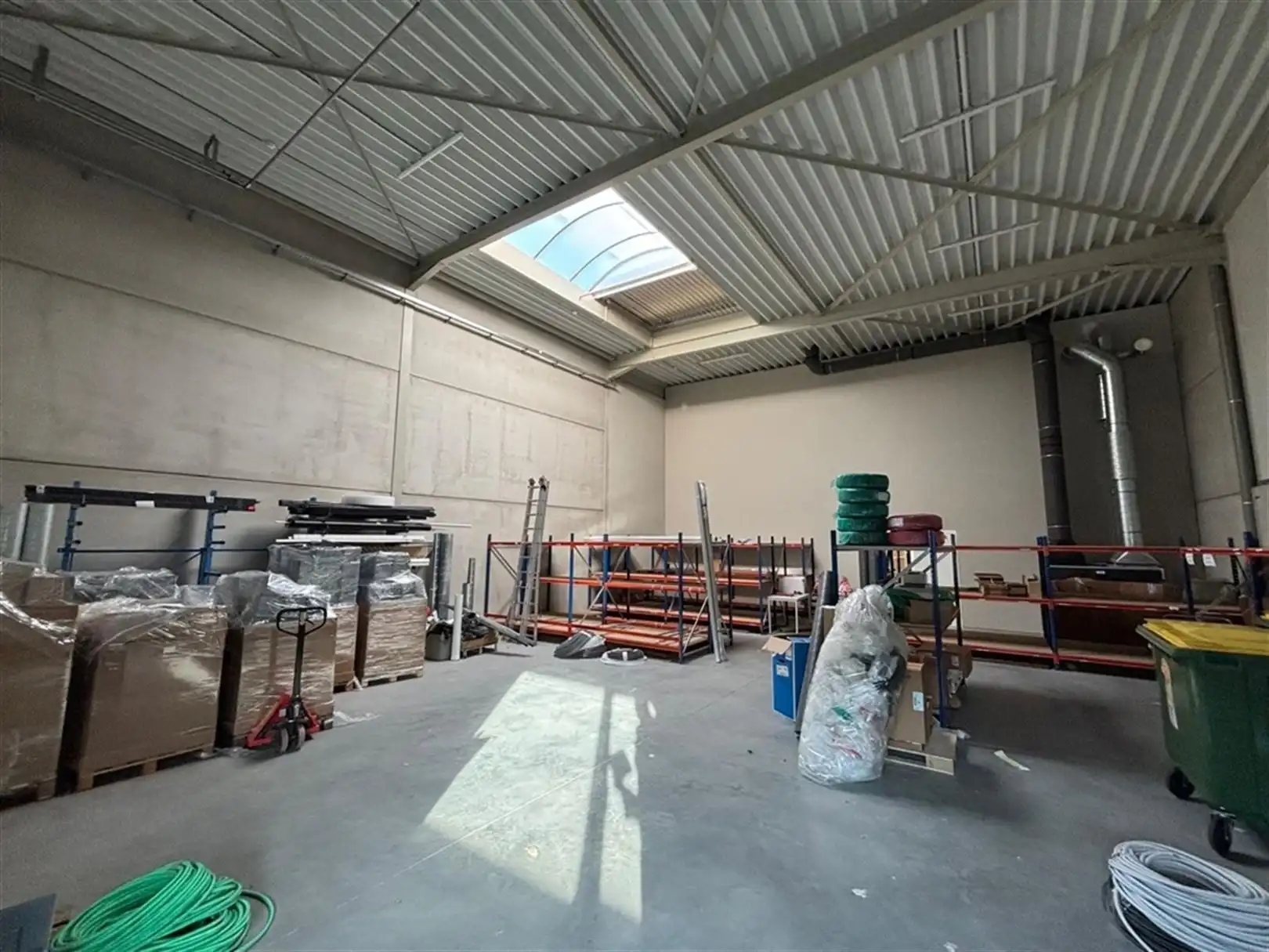 Te Huur Showroom + Magazijn foto 5