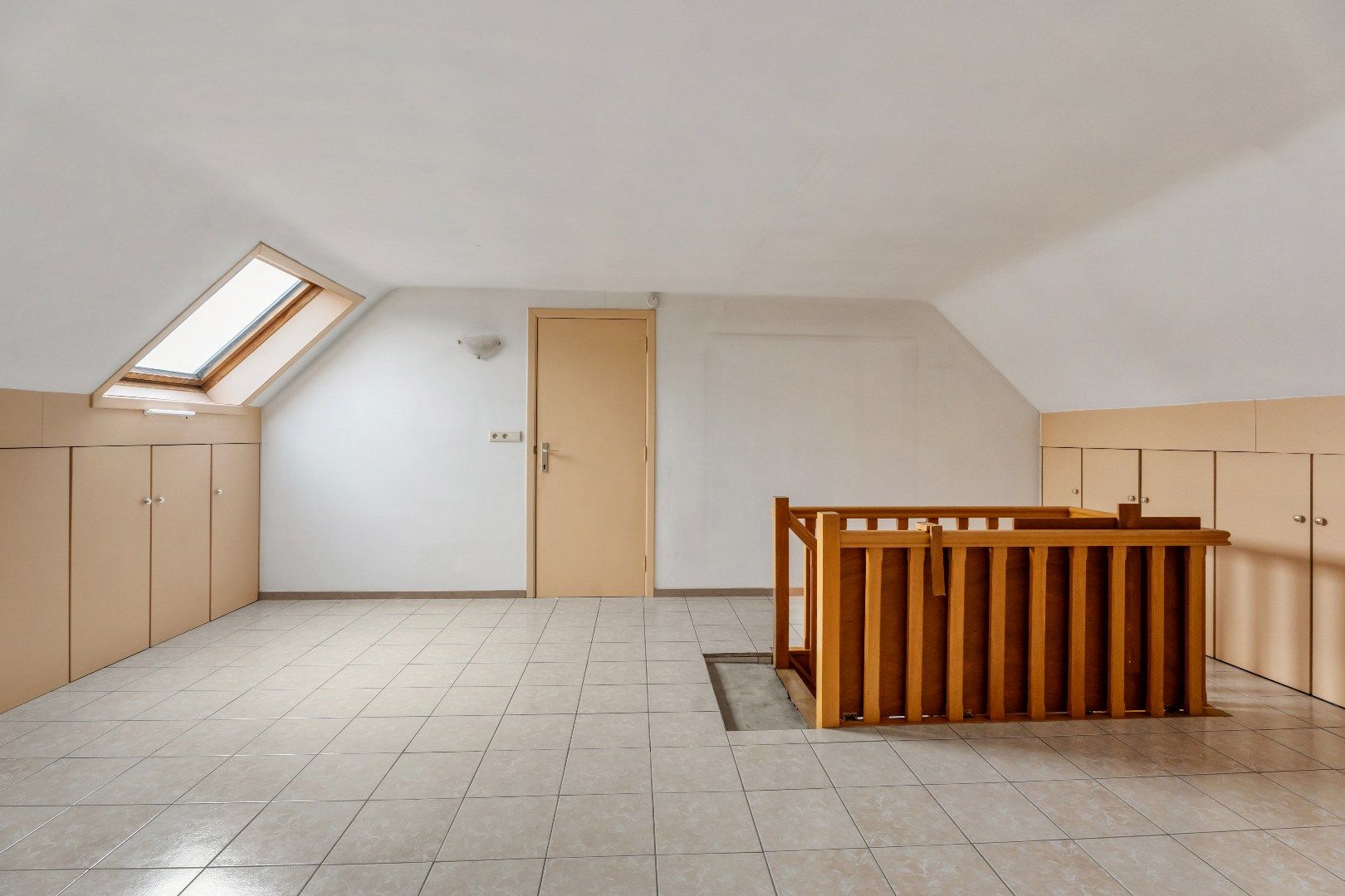 Ruime gezinswoning met 5 slaapkamers in hartje Roeselare foto 23