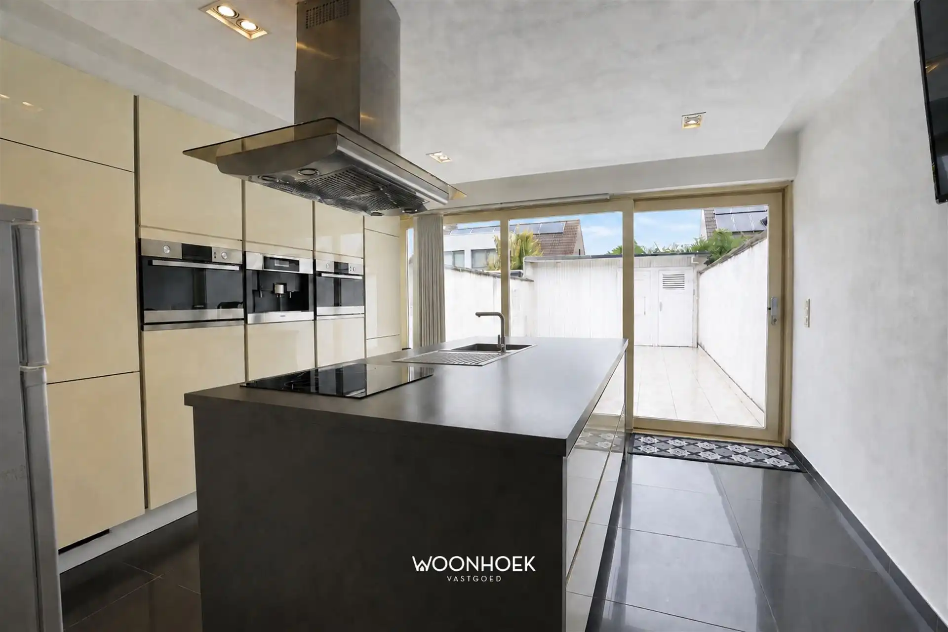 Gerenoveerde 3 slaapkamer woning met tuin! foto 4