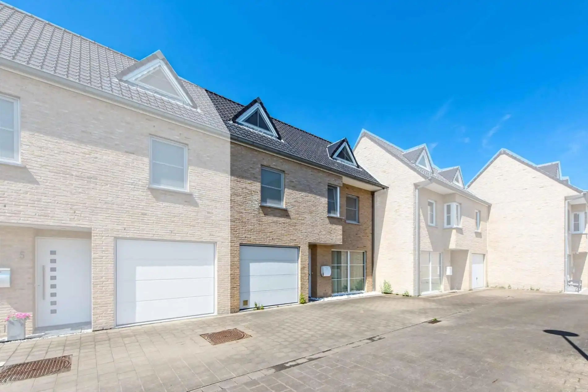 Rustig gelegen, verrassend ruime woning met 3 slaapkamers foto 21