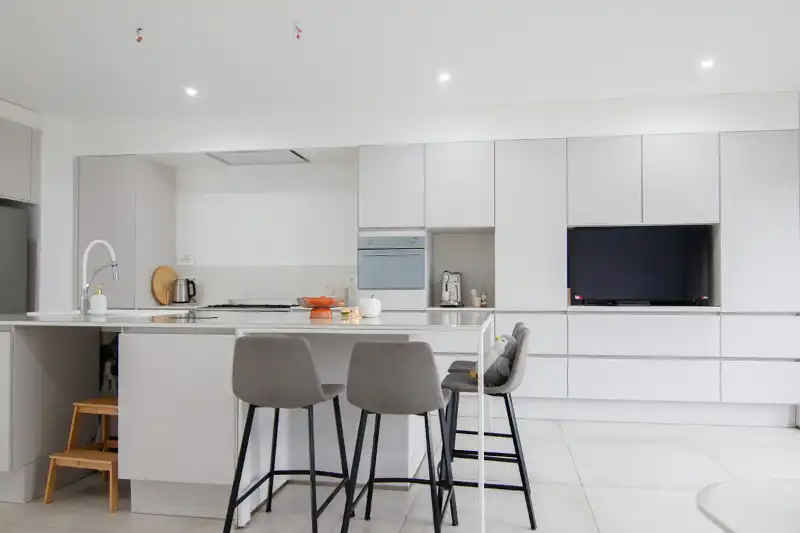 Voll gerenoveerde woning met 5 slpk 3 badk foto 10