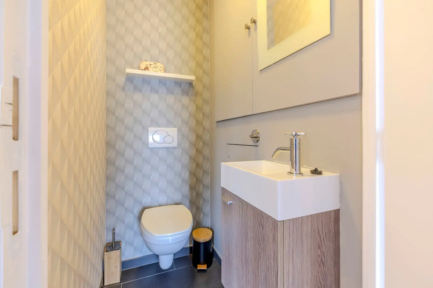 Gerenoveerde woning met o.a. 3 slaapkamers foto 11