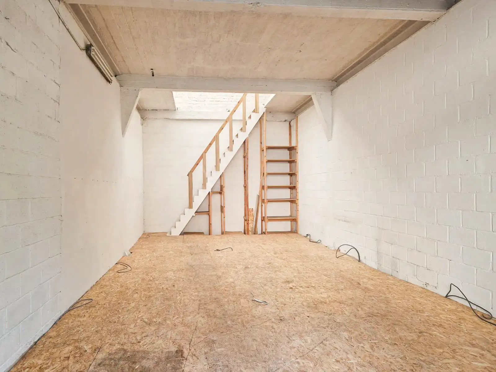 Loods (80 m²) te huur foto 4