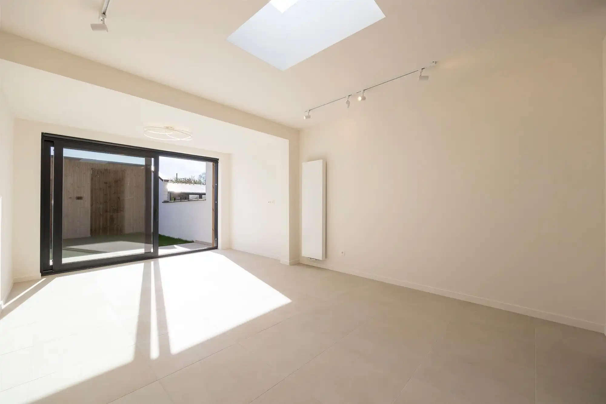 Volledig gerenoveerde woning met tuin in Mechelen foto 4