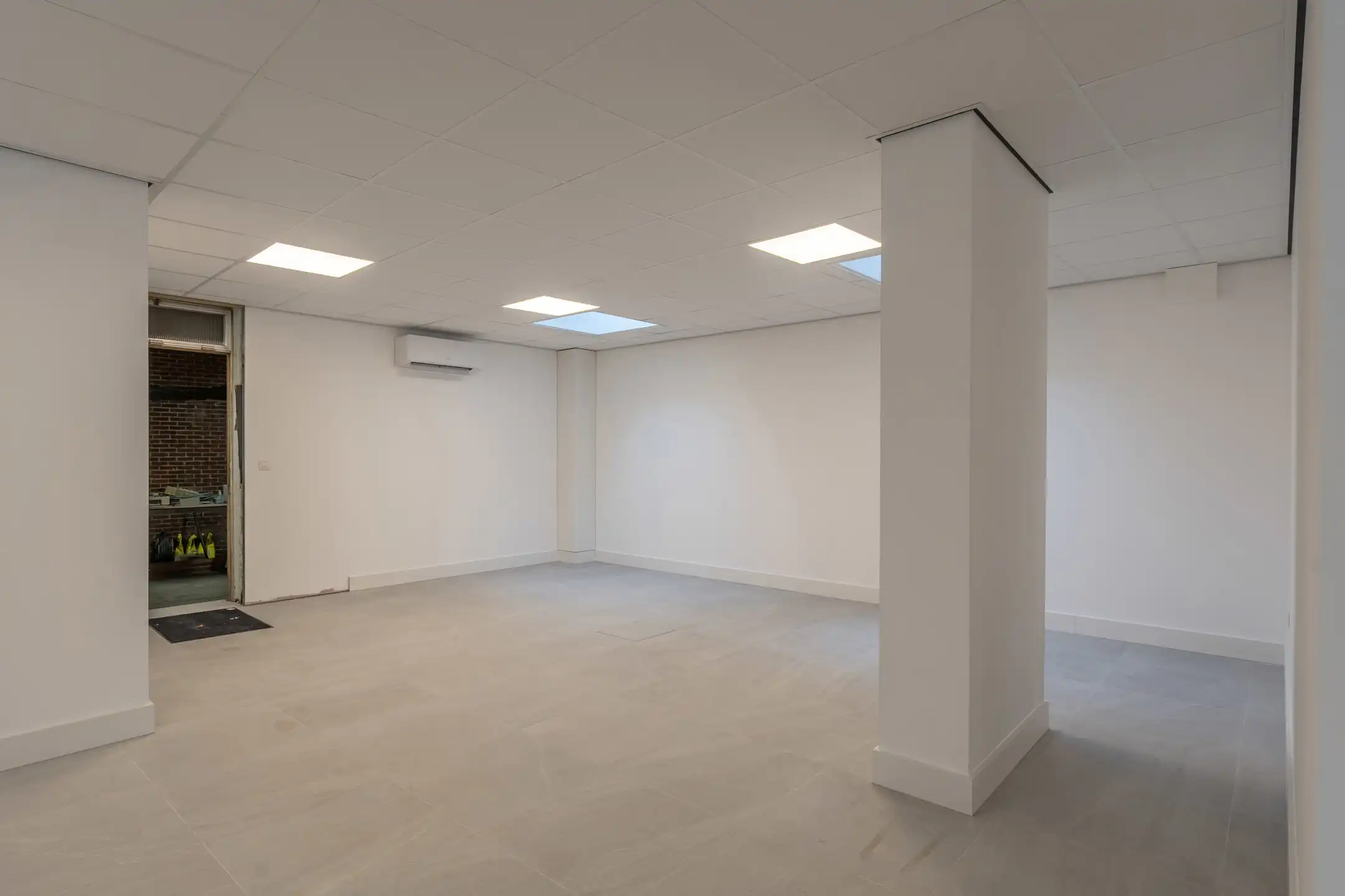 Handelspand met garage, gelegen op topligging te Vosselaar! foto 7