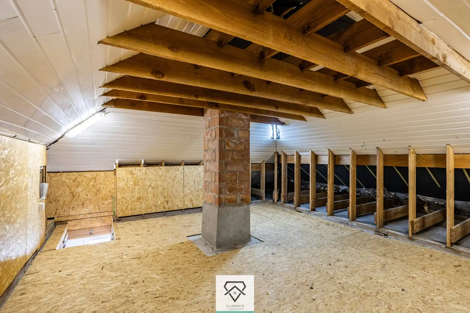 Moderne instapklare villa te koop met zonnige tuin foto 18