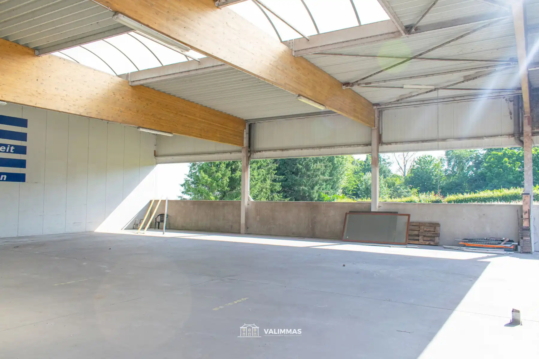 Handelsruimte/opslagplaats met parking (voormalige Gamma) foto 9