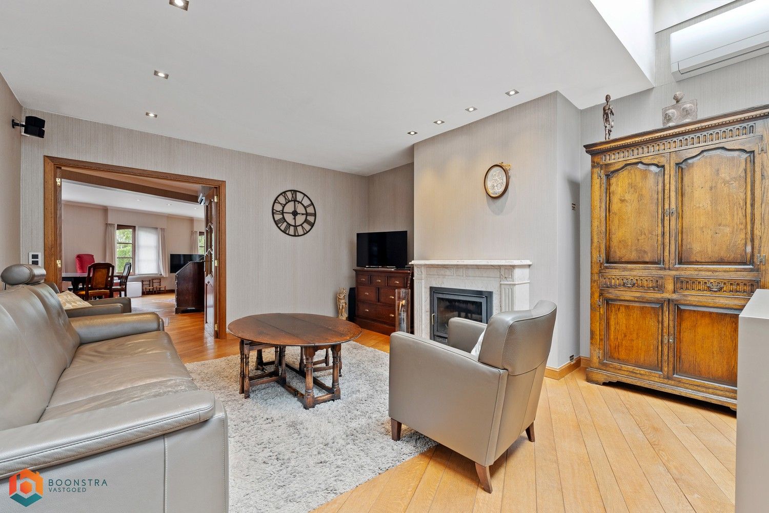 Ruime woning met dubbele praktijkruimte te Boom foto 2