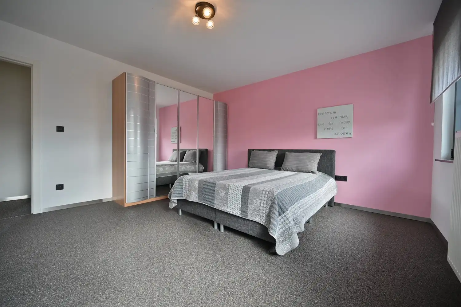 Instapklare topwoning met unieke mogelijkheden op een perceel van 11a75ca in het landelijke Neeroeteren. foto 21